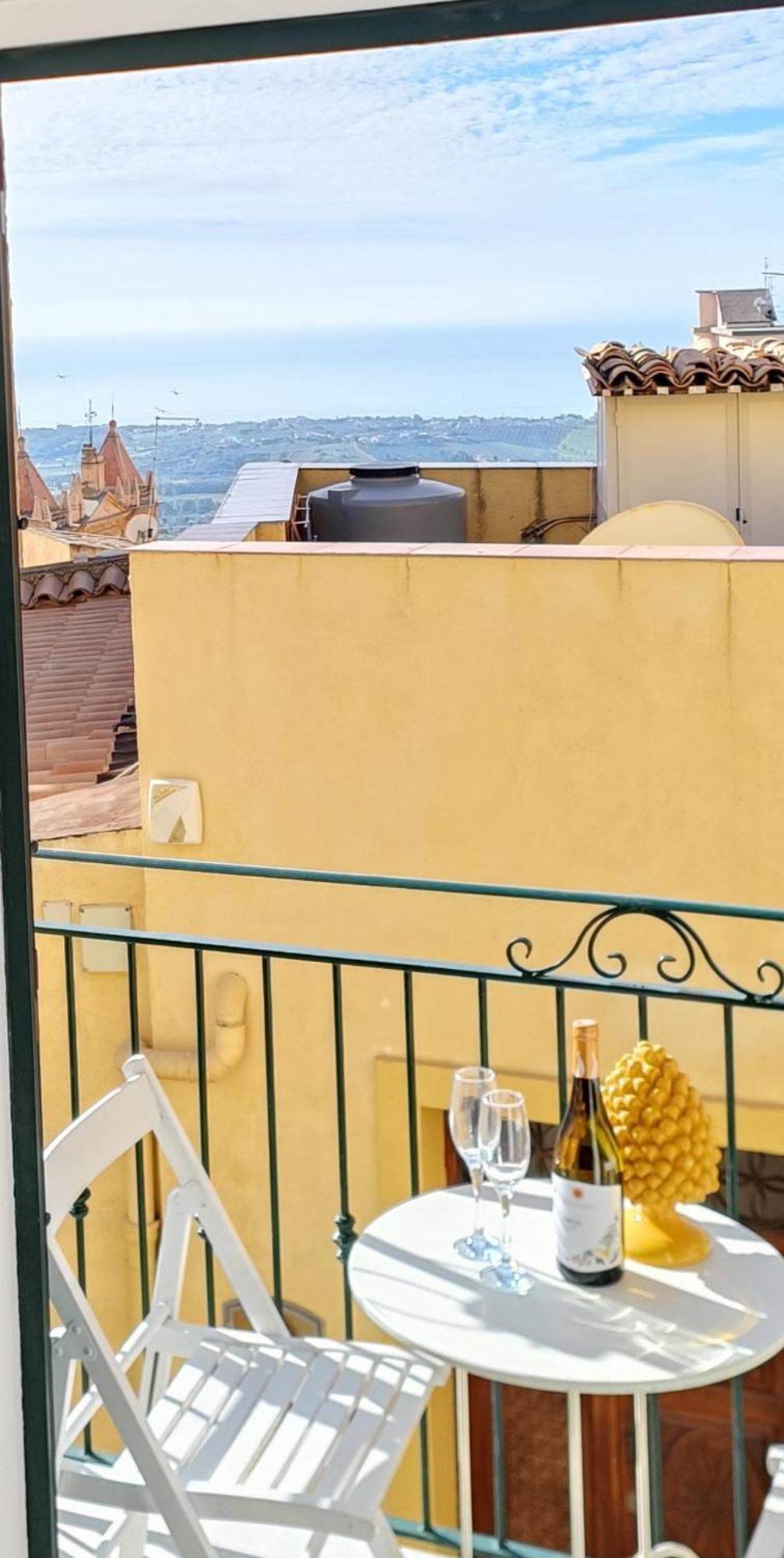 Meithras Holiday Homes Агридженто Екстериор снимка
