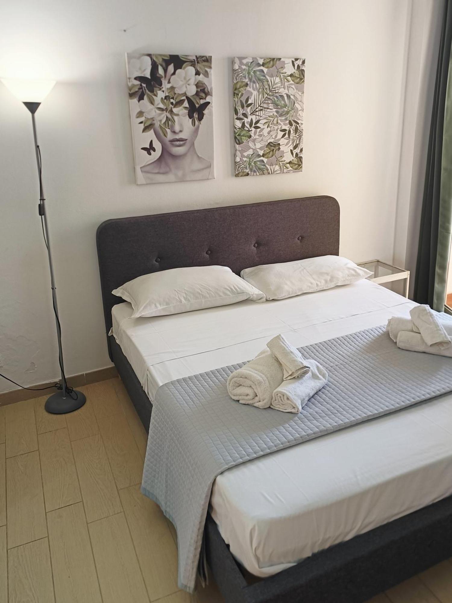 Meithras Holiday Homes Агридженто Екстериор снимка